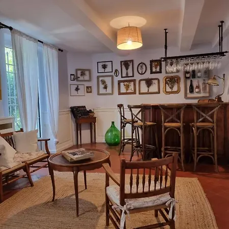 1560- Domaine Des Cinq Jardins- A Magical And Authentic Mansion *